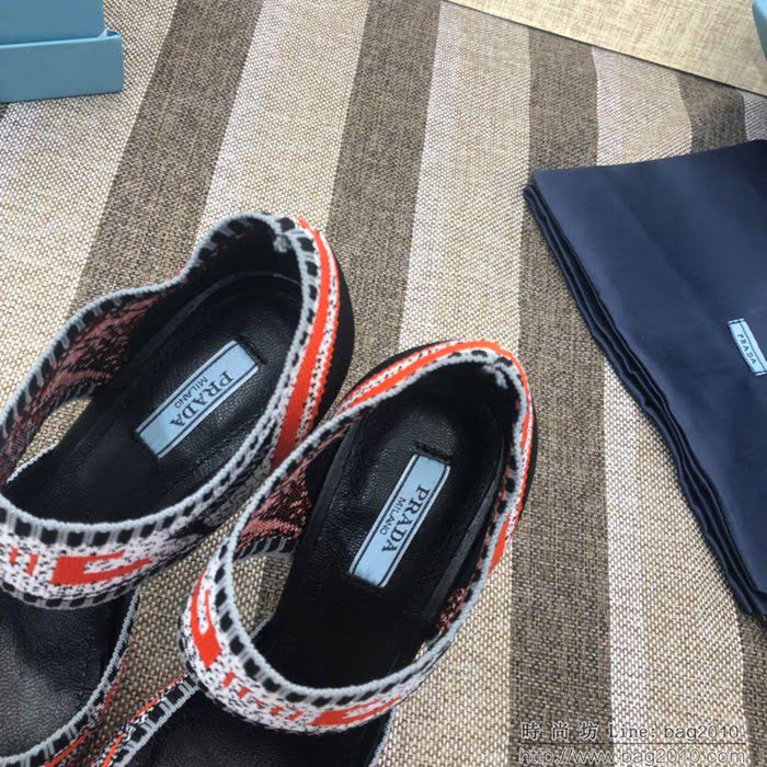 PRADA普拉達 2019早春 T臺走秀 網紅同款 刺繡系列 春夏時尚 高跟尖頭單鞋  ljl1030